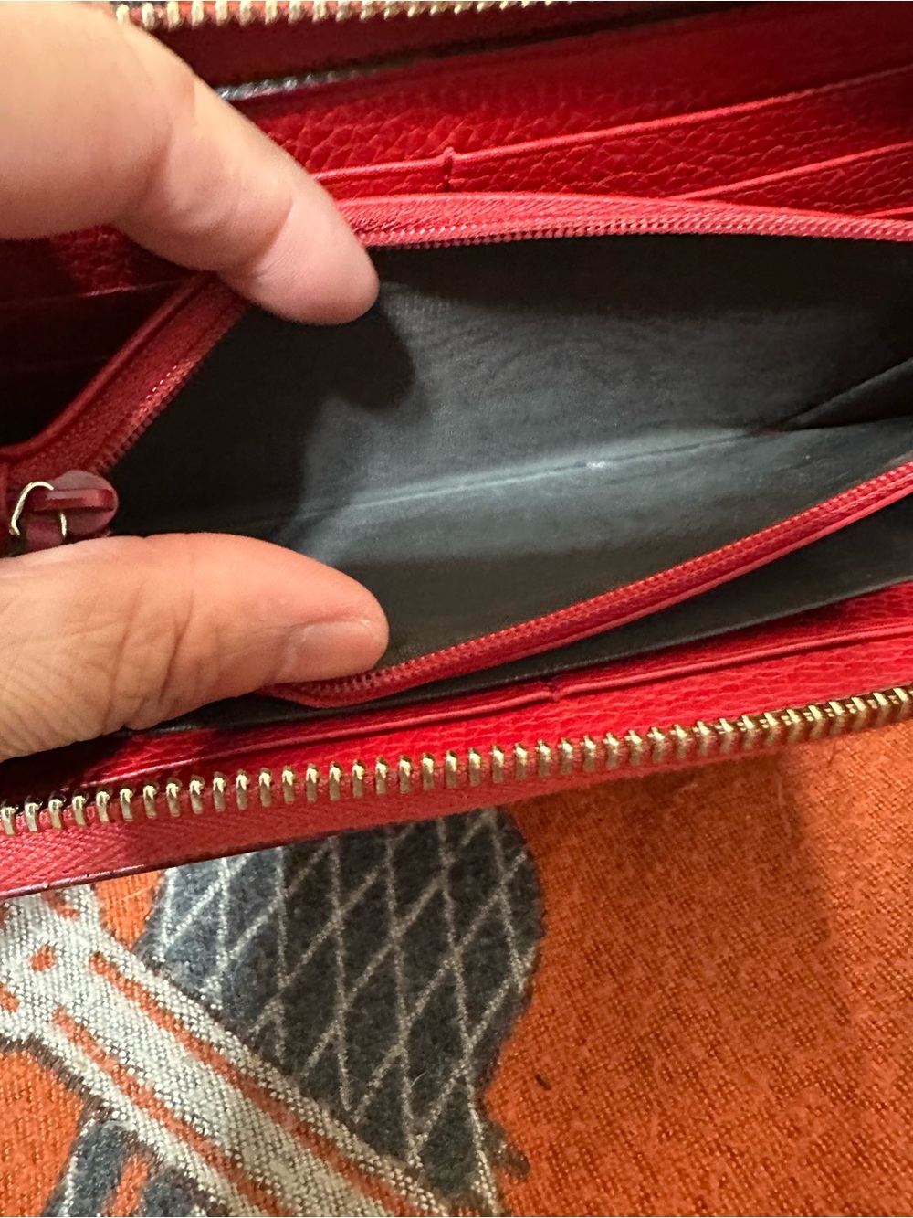 GUCCI ❤️🌟SOHO RED ZIPPY WALLET ⭐️ - Picture 5 of 9